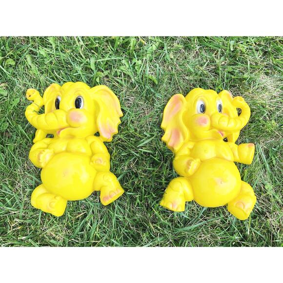 Pair of Vintage 1973 Homco Yellow Plastic Elephants Wall Hanging 1970s Nursery - Picture 1 of 6